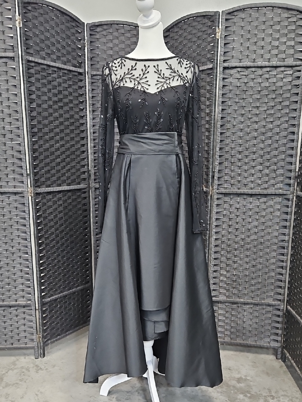 Size 10 Black Sequin "Vine" Long Sleeve Taffeta High Low Aline Adrianna Papell